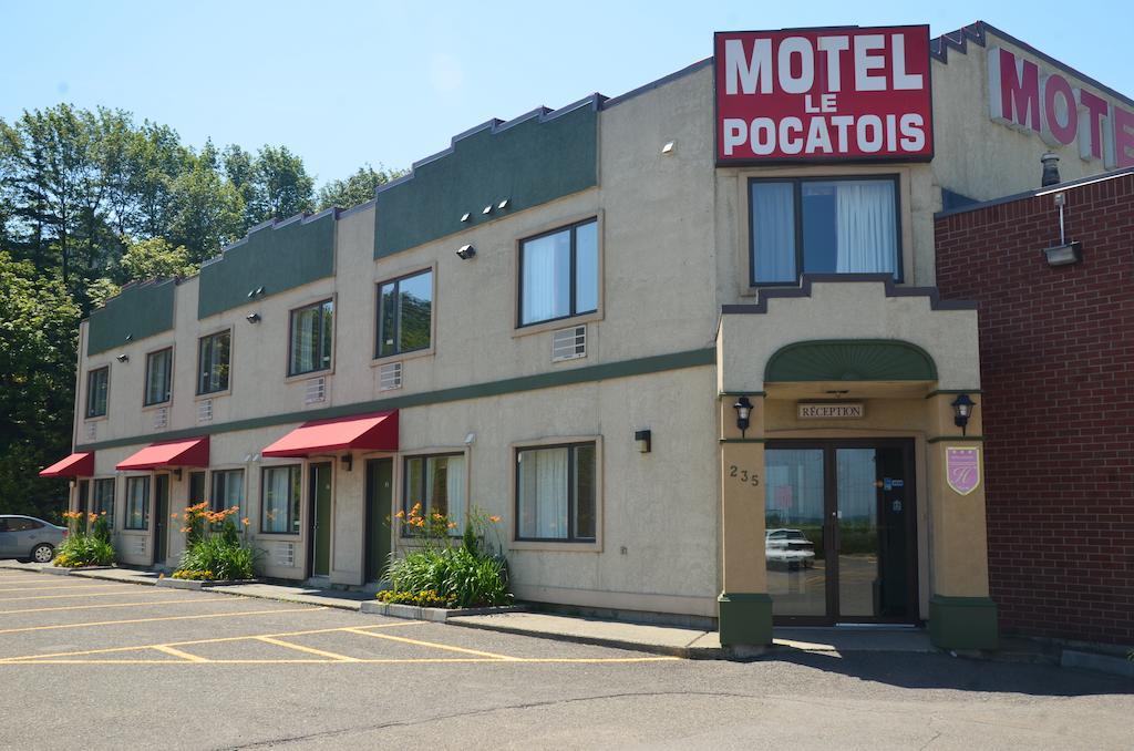 Motel Le Pocatois ลาโปกาติแยร์ ภายนอก รูปภาพ